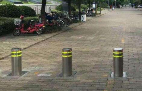 自动式升降柱