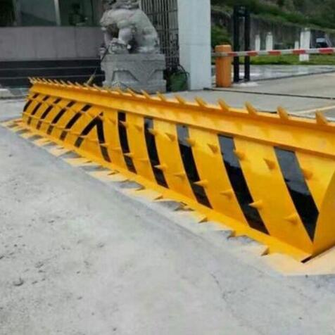 智能路障机
